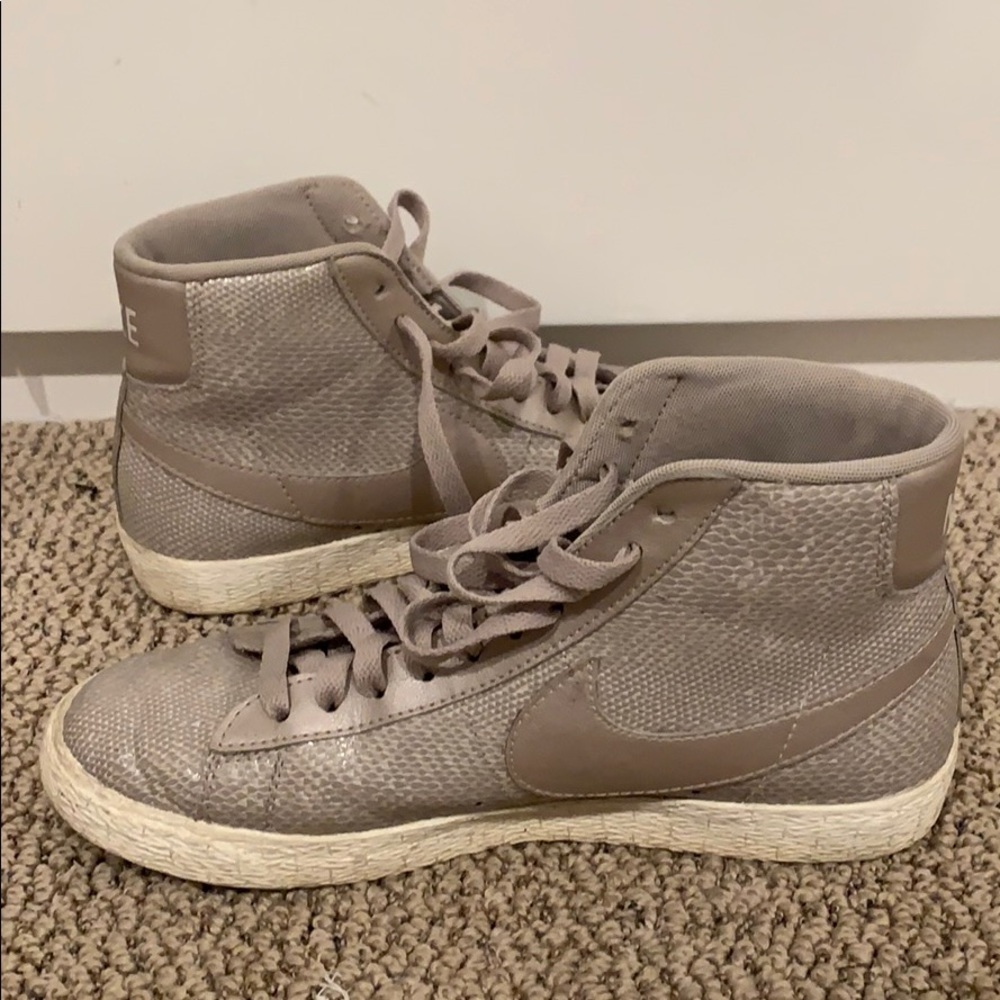 nike blazer snakeskin sneaker